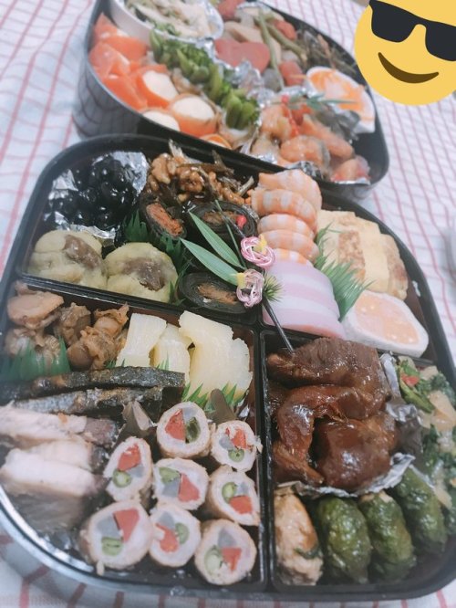 西村菜那子さんのツイート: 西村家のおせち料理やー t.co/2umCMbowtl
