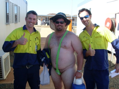 thebigbearcave:  LOL dig dig dig that archive!
