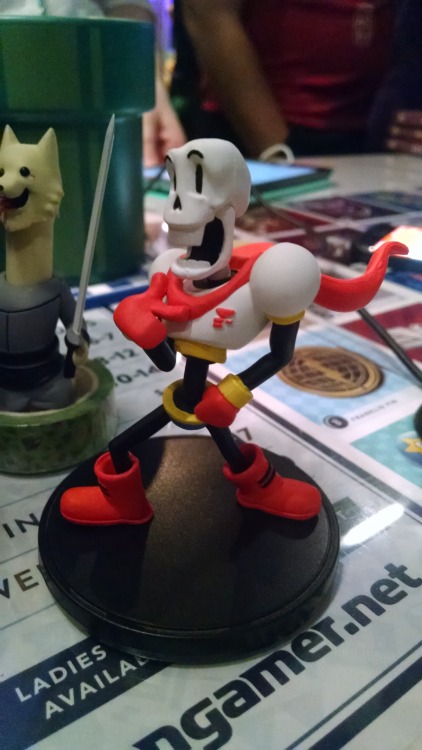 nochocolate:  fangamer displayed the little buddies at PAX west! they can be removed from their bases, and we managed to get a sneak peek of lesser dog’s easter egg! 