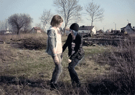 ambris-art:  primal-eyes:  Life is Strange, especially when two crazy ones meet again.Chloe : devilxladyMax : myself  Wow’s that’s some pretty spot on cosplay
