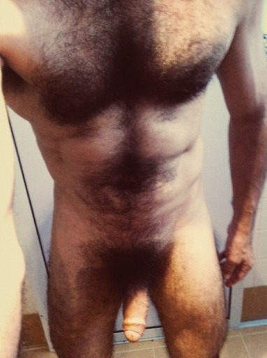 Hommes nus de partout