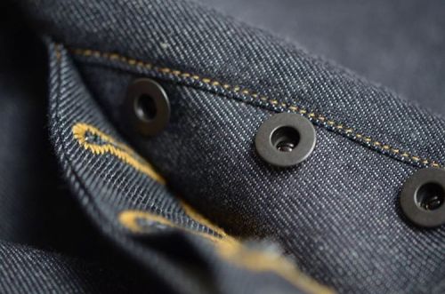 Here’s a close up of the @pfeldgarments custom cotton blend denim. #blackbronze #12.05oz #deni