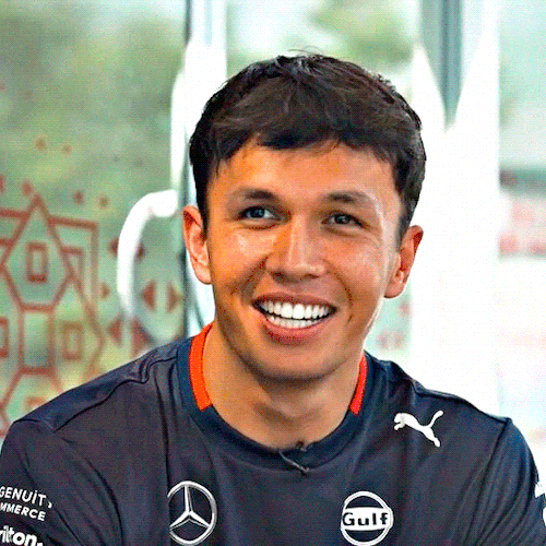 The Best Of: George Russell And Alex Albon Take On The Compliment Challenge 