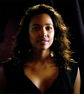 pitchgifs:Mike losing his shit over Ginny in a dress
