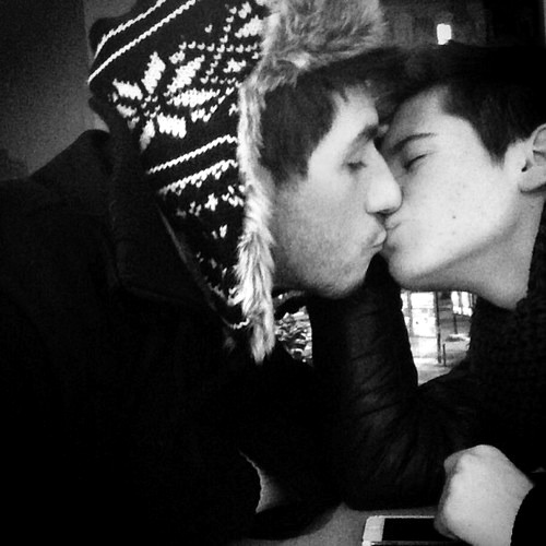 Gay Kisses And Love