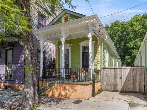 Here's A Package Deal For 3 Homes In New Orleans, LA. The 3 Separate Living Spaces Include 2 Houses And
