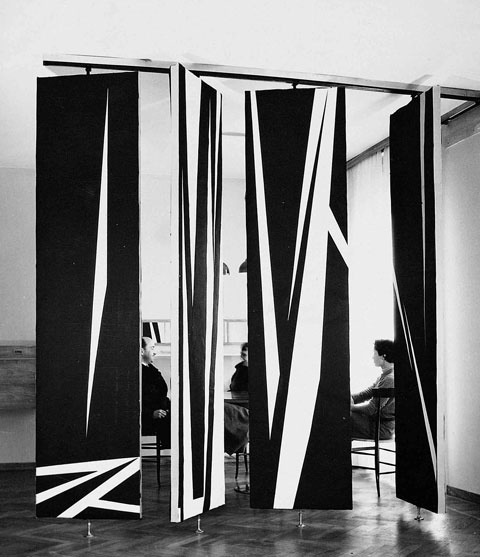 scandinaviancollectors: Room divider by William Klein at Appartements Bignardi, Milano, designed by 