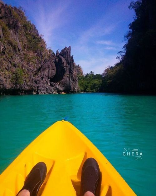 Big Lagoon, El Nido, Palawan. . . . . . #RoGerGoesTo #biglagoon #elnido #palawan #kayaking #kayak #l