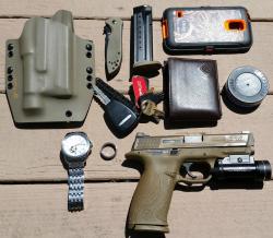 pocketdump-patrol:  M/29/IT Consultant via /r/EDC http://www.reddit.com/r/EDC/comments/35z26v/m29it_consultant/ Have you picked up a new tool lately? Order one from my store:https://jer21mil.storenvy.com/collections/1096098-pocket-dump-patrol
