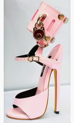 thoughtsbedhindmythoughts:  perfect sissy heels  Where can I get these????