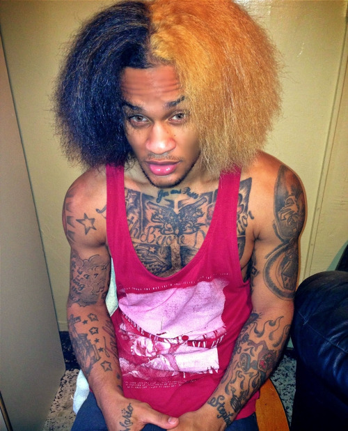 therealjoseliz:  My crazy as hair :D follow my Instagram: therealjoseliz 