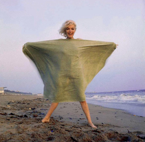 Marilyn Monroe photographed by George Barris, 1962.