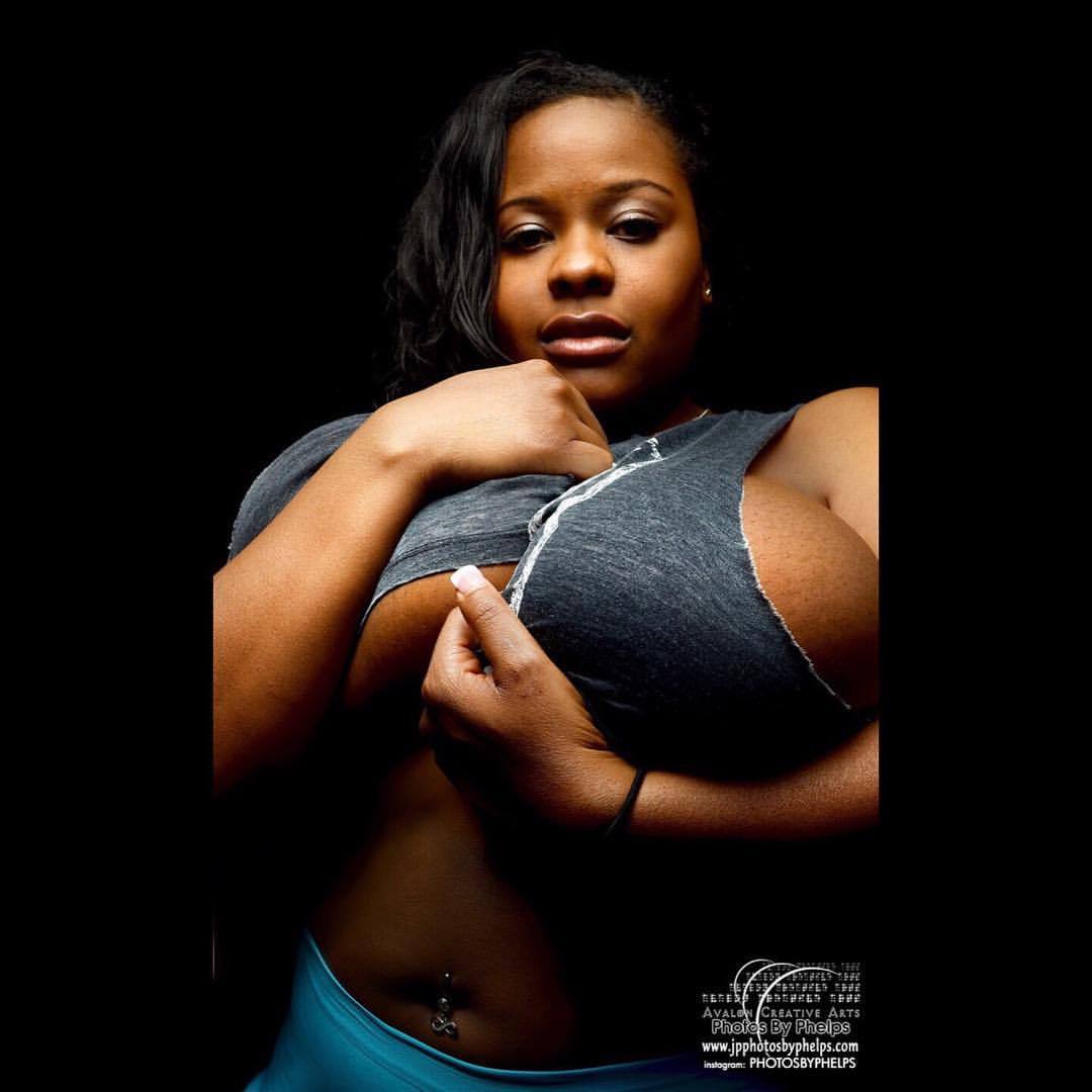 #tiddytuesday  with this super throw back to Rene Love @renelove23 we did a couple