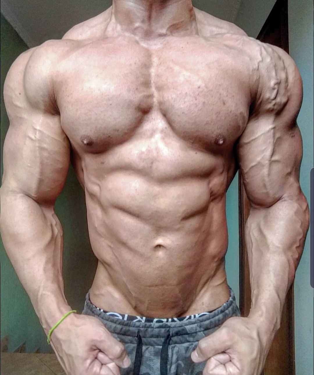 Porn photo bigmusclebr:This is the true power of testosterone!