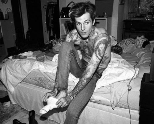 THE NEIGHBOURHOOD