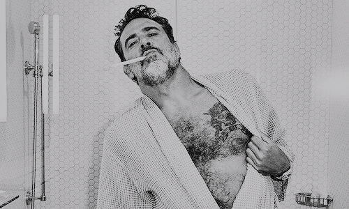 mypapawinchester:  Jeffrey Dean Morgan + Clavicles Requested by @tennantsforever