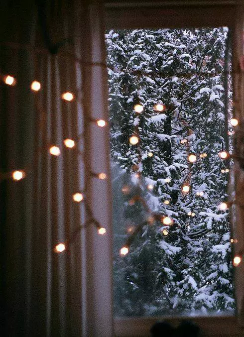 cam room winter looks
