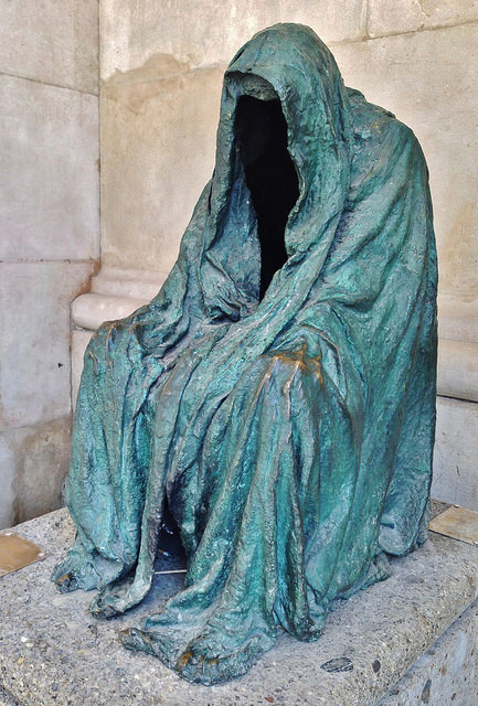 Die Pietà by ArtFan70 on Flickr.More Sculptures here.