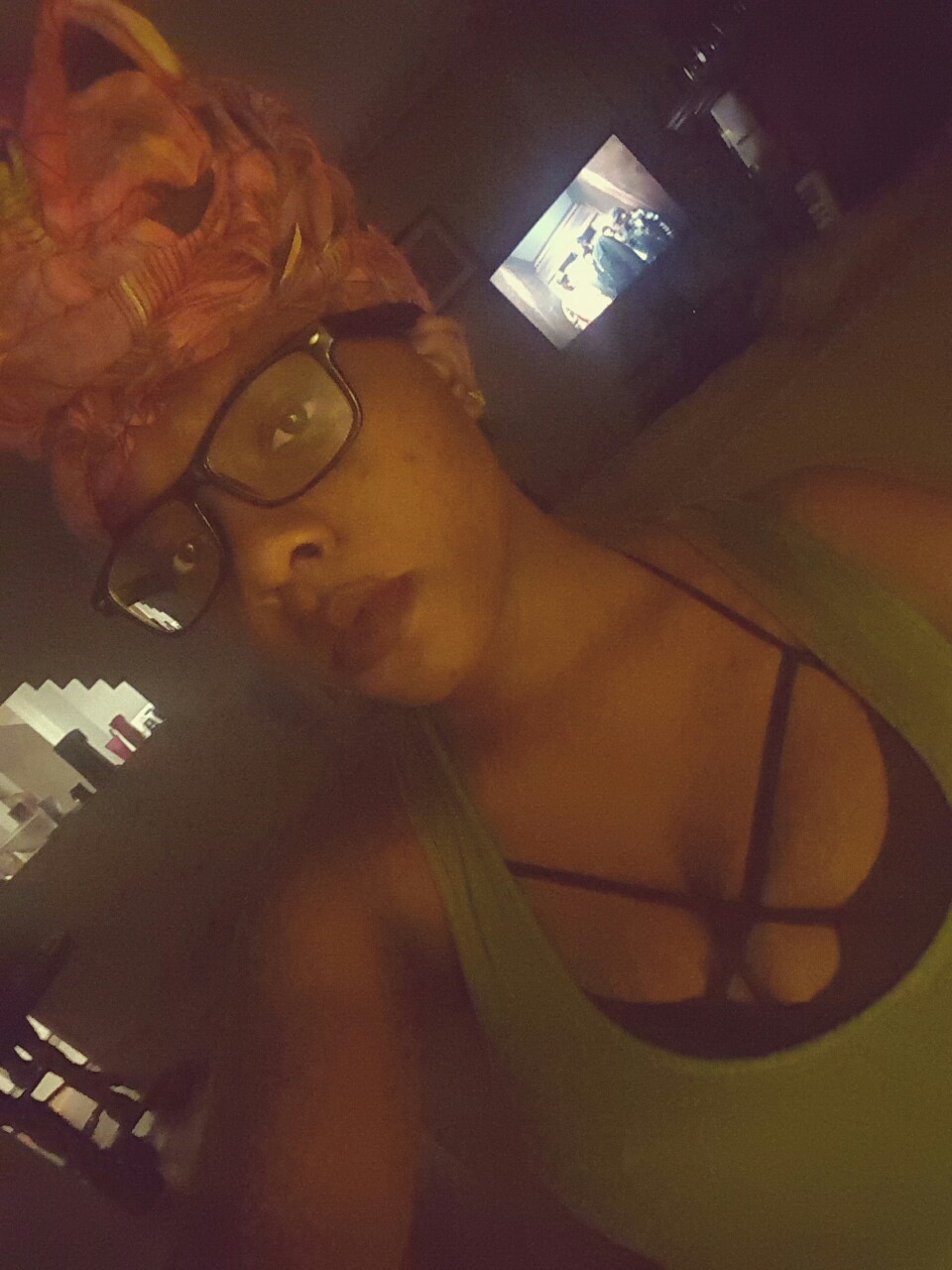 darkkcherry:  Mood Swinging.