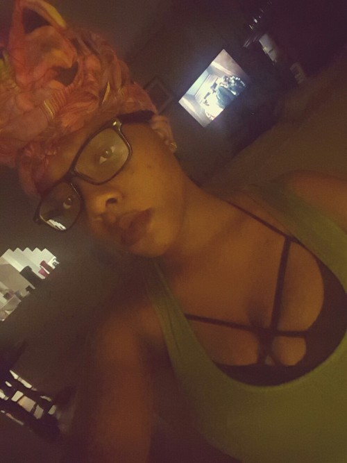 darkkcherry:  Mood Swinging.