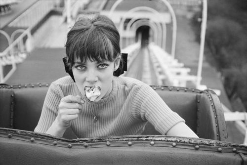 modbeatnik:Jane Birkin photographed by Andrew Birkin, 1960s