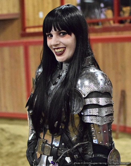 oberonsson:Vampire in Armor!  Rhodes River Ranch Lunch Show - May 18, 2019