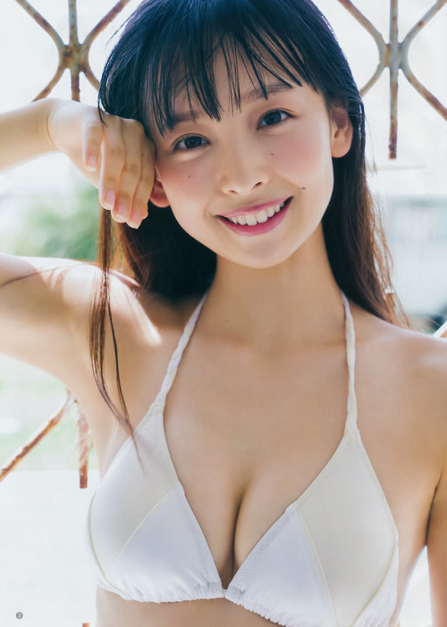 uptou:  週刊ヤングジャンプ 2018年44号 華村あすか 【上京18ヶ月。】