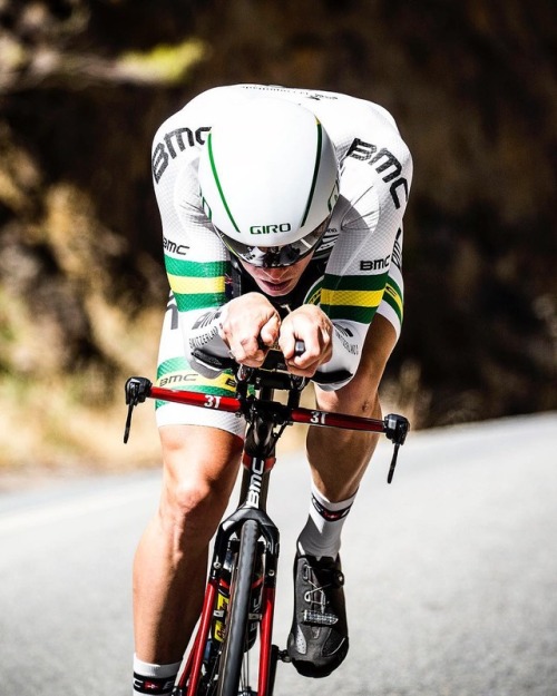 apisonadora60: The worlds fastest! Nice one  by Beardy McBeard @rohandennis #uciworldchampionship #u