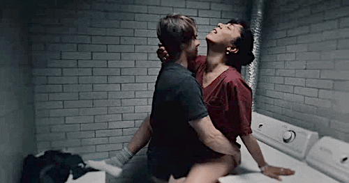 Some chick getting fucked on a washing machine in Choke