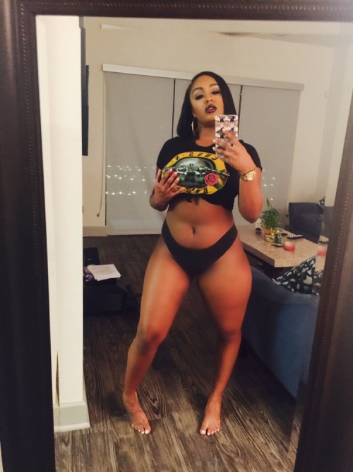 Sex nuffsed69:  Beautiful, Thick & Sexy Ebony pictures