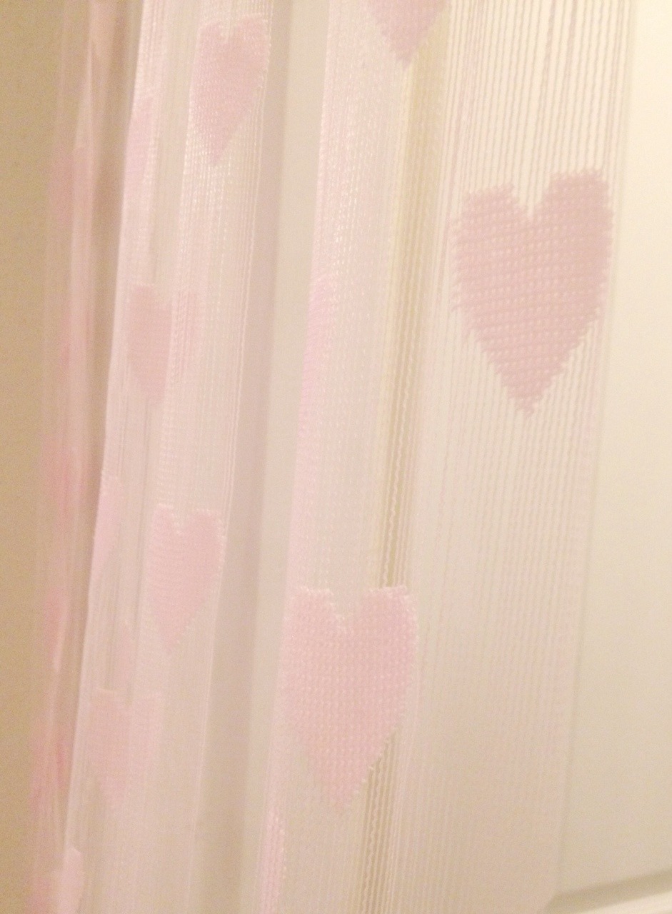 babyhearted:Even before you enter my room you can tell that it’s gonna be super