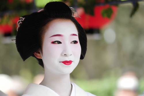 geisha-kai:  July 2014: Fukumari of Miyagawacho as maiko during the Gion Matsuri’s main parade