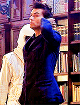 oswaldoswin:  doctor who meme: seven outfits [7/7] → Doctor’s outfits 