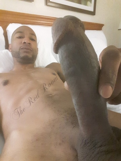 xtheredxroomx:  This is Dewain… To See the Vid Click The Link Belowhttps://twitter.com/Str8XposedDudez/status/913574330759503872