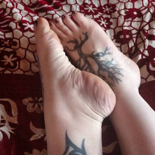 #barefeet #feetlovers #feetofinstagram #instafeet #feet #toes #footfetishnation #footfetish #girlfee