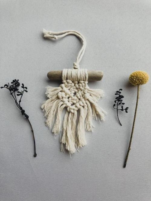 Small Macrame Hanging // thewovenwebb