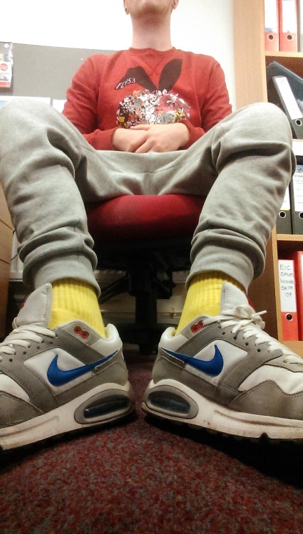 fuckyeahmalefeet:  This British foot Master is all alone in his office with those big beautiful feet not getting the attention they rightfully deserve. Which one of you foothorny slaves wants to crawl under that desk and keep those big size 11s warm with
