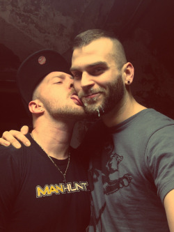 deviantotter:  abeardedboy:  met up with