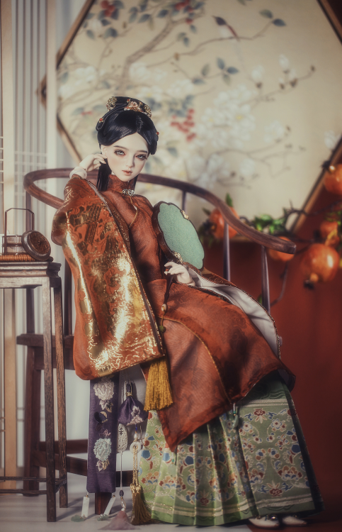 dollpavilion:Posted by _Koharu_Doll by Oasisdoll (Sarina-w-)Clothing by 浮歌若水织坊Wig by 如梦令linMakeup &a