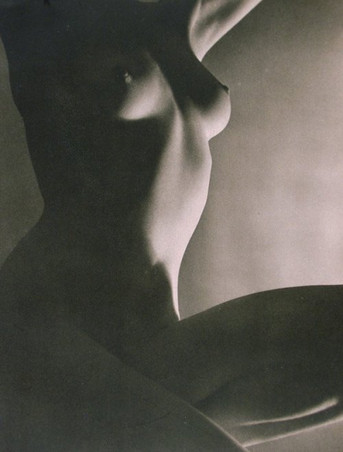 myarmisnotalilactree:John Everard, 1941