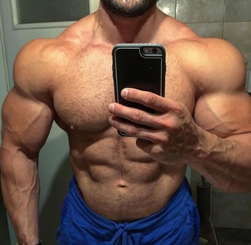 musclegodselfies:  Franco Domínguez