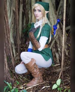 love-cosplaygirls:  Link from The Legend of Zelda by Lyz Brickley