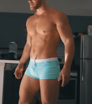 itsalekz:  Mischa Janiec  