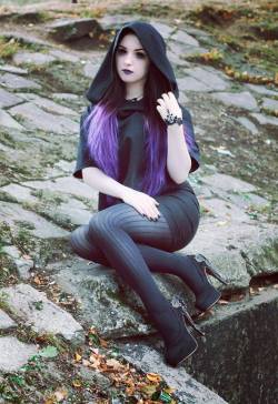 gothicandamazing:    Model / styling / makeup: