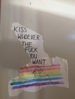 c-l-a-s-s-y-b-i-t-c-h-e-s:  KISS WHOEVER THE FUCK YOU WANT. 🏳️‍🌈