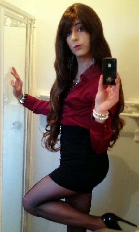 hgillmore:  themayfieldtreasury:  Have a pic you want to share? Submit your photo to The Mayfield Treasury!!!  Well dressed Crossdressers and Transgendered Women