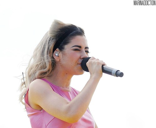 marinaddiction:♡ ONLY LIVING, LIVING IN THE DARK ♡