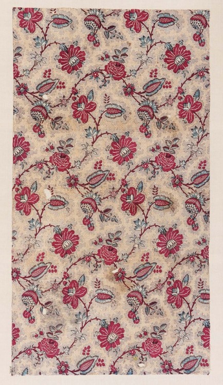 heaveninawildflower:18th century printed cotton textiles (French).Images and text information courte