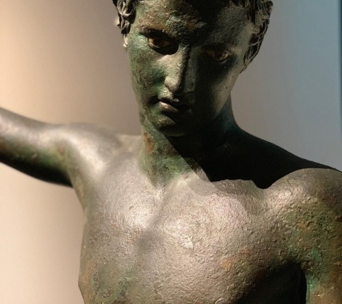 Antinoo5:Ganymedesrocks:  Bronze Statue Of A Young Athlete (Detail).Found On The