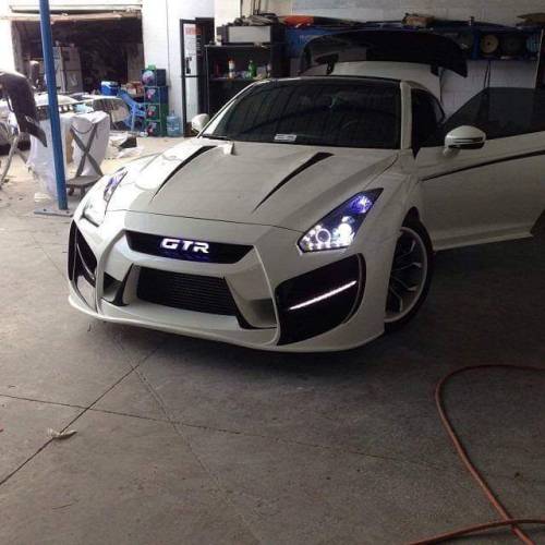 Nissan GTR